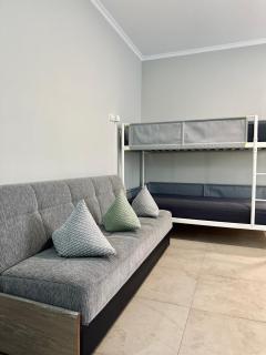Neuwertiges Apartment mit schnellem WLAN, Glasfaser, Kostenlose Privatparkplatz auch für Transporter geeignet R24 - Freiberg am Neckar - 9