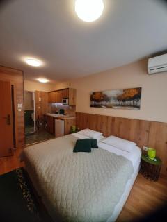 Private Rooms Silvia - Varna - 5