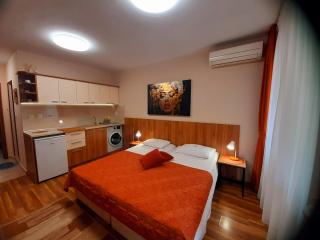 Private Rooms Silvia - Varna - 8