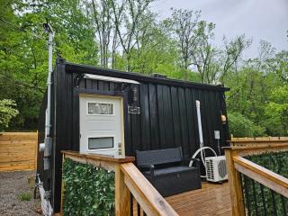 Shipping Container Cabin-The Tuck - Lexington - 9