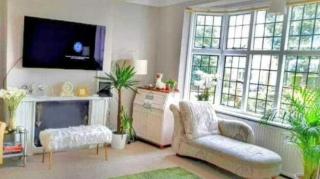 Charming family home in the heart of Sanderstead - Purley - 6