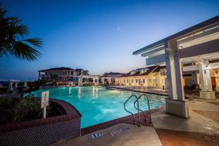 Cozy Beach Home with Resort Amenities, Oceanbay, lake views and 3 decks! - Galveston - 3