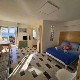 Vue mer studio tout équipé - Niza - 0