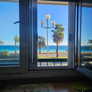 Vue mer studio tout équipé - Niza - 5