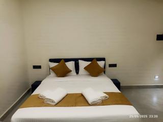 Hotel Sulochana - Dehu - 5