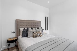 The Nook - 2 min from Station - Free Parking - Courtyard - Swindon - 3