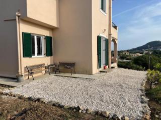 Les Oliviers Villa with Sea view on Petani Beach - Vovikes - 6