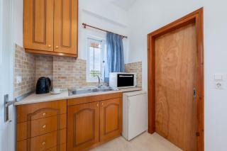 Neptune Apartment - - 7