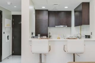 RH- Elegant & Cozy 1BR, Prime Location, Walk to Metro Station - 2