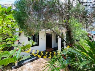 Silva Hostel & Rooms - Trincomalee - 0