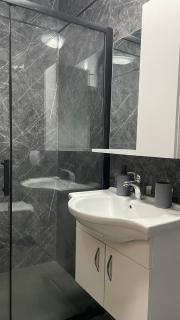 Grey Opal Apartment - Tirana - 1