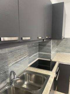 Grey Opal Apartment - Tirana - 2