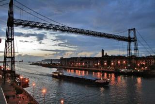 Luminoso y amplio en Las Arenas - Getxo - 1