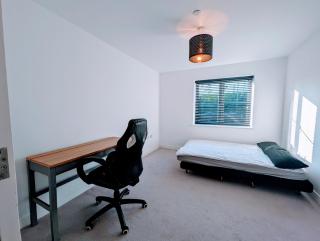 Family Friendly Stay Near London WiFi - Purley - 3