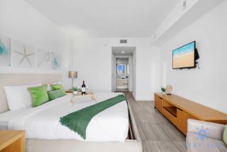 Infinite View, Balcony, Gym, Amazing Pool - Hallandale Beach - 1
