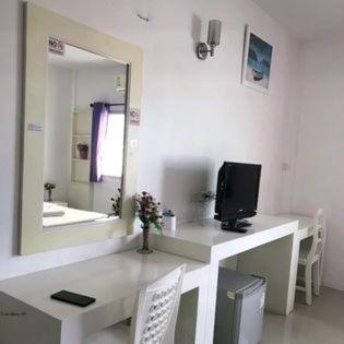 NobleHouse - - 1