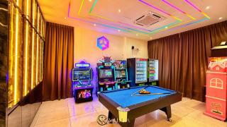 SK Villa With 35Pax JACUZZI Swimming Pool Karaoke BBQ PooL Table - Malacca - 3