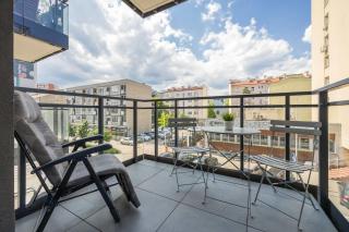 Unique Bright Studio for 4 People Remote Work & Balcony Close to PGE by Noclegi Renters - Varsavia - 4
