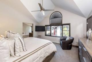 Vail Village Center Place 3 Bedroom Condo - 2