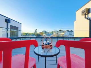 Panoramic Racecourse View - A Quiet Family Villa Over the Turf - Auckland - 3