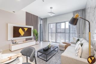 Vogue Bellevue Downtown - Stylish One Bedroom Apartment with Balcony, Walkable to Burj Khalifa and Dubai Mall, Fully Renovated - Sabkhah - 0
