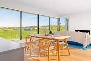 Panoramic Racecourse View - A Quiet Family Villa Over the Turf - Auckland - 2