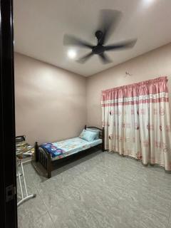 Twinnie Home-To-Stay - Muar - 8