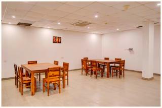 Swimming Pool near Sea Beach HOTEL RB, PURI, fully Air Conditioned Rooms And BREAKFAST, Wifi & Restaurant And Parking - THE LUXUARY HOTEL IN PURI - Puri - 4