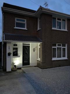 Carol's Place near Porthcawl, Margam Park, 3mins to M4 - Kenfig Hill - 6