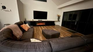 Marbles House - 4 Bedrooms, 8 Beds, Sleeps 10 - Pet Friendly - Hindmarsh Island - 1