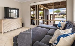 Private Jetty Dolphins Family Pets-Canal Life - 1