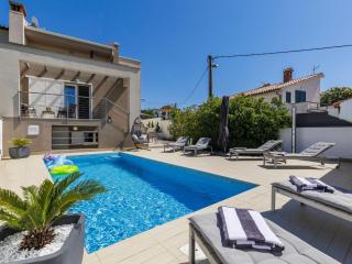 Holiday Home Elena by Interhome - Raša - 0