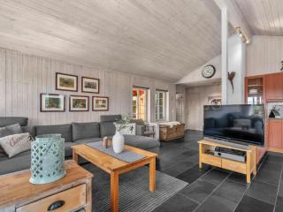 Chalet Eikebu by Interhome - Fossdal - 3