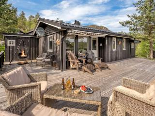 Chalet Knøttebu by Interhome - Øyuvstad - 0