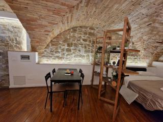 L'antica grotta - Perugia - 8