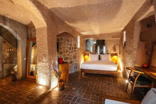 Millstone Cave Suites Hotel - 1