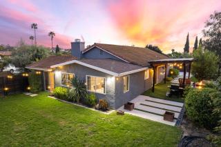 Modern Oceanside Stay with Yard & Laidback Vibes - Oceanside - 0