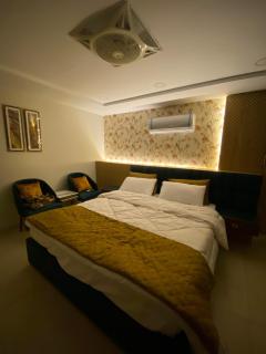 Maks 1BR Suite - Lahore - 0