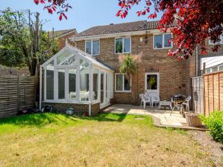 Pass the Keys Spacious 3BR Home wFree Parking - Hersham - 9