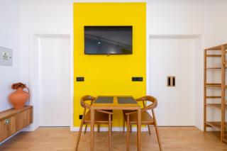 Yellow Sun Studio - Cozy Stay in Central Funchal - 2