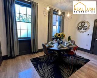 Large 4 Bed Home With Free Parking - Burton upon Trent - 9