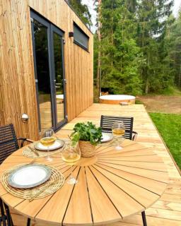 Freyja Summer Forest Retreat Cabin with Private Outdoor Tub and Lakeside Views - Örby - 5