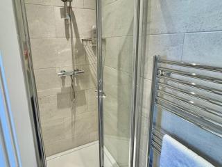 Trendy Studio Near Tube in Shepherds Bush Hotspot - Pass the Keys - London - 1