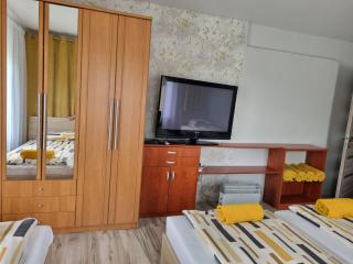 Nakvynė Akmenėje -Pušyno pašonėje- - Akmenė - 1