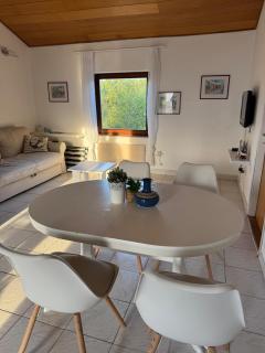 Apartman s pogledom na more i velikom terasom - Njivice - 7
