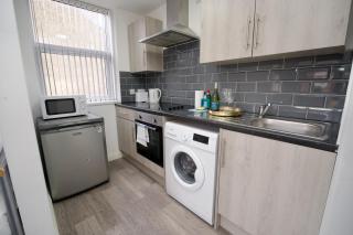 Gosford Park Studio 7 - Coventry - 1