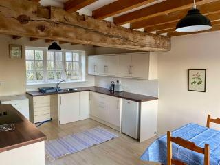 Honeysuckle Cottage - Boraston - 3