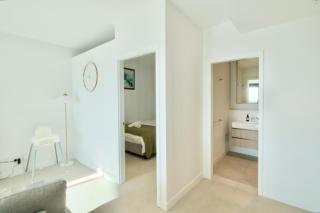 SkyHigh Comfort Central Luxe Stay 2B1B apartment - Perth - 8