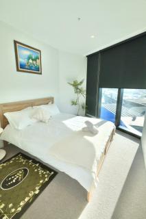 SkyHigh Comfort Central Luxe Stay 2B1B apartment - Perth - 1