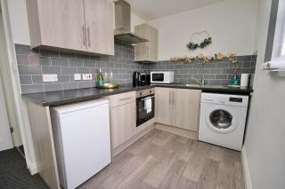Gosford Park Studio 8 - Coventry - Coventry - 8
